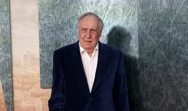 Πέθανε ο σπουδαίος συγγραφέας Frederick Forsyth