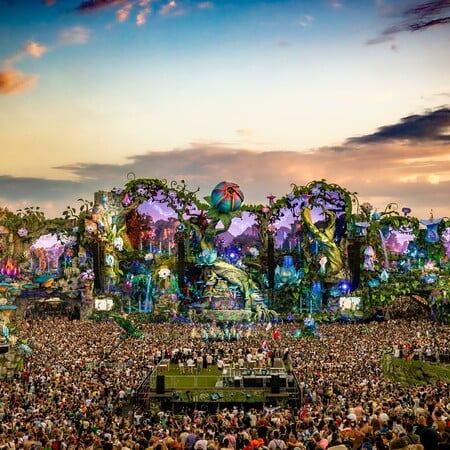 TOMORROWLAND 2025: ΖΗΣΕ ΤΗΝ ΕΜΠΕΙΡΙΑ ΜΕ ΤΟΝ ΚΟΛΛΗΤΟ ΣΟΥ!